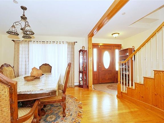 3rd image of 216 Clifton Pl