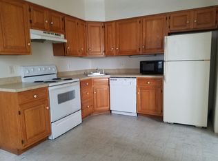 24 W Water St, Gettysburg, PA 17325