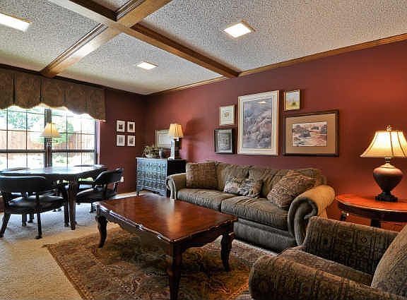 3rd image of 1201 Stratford Dr