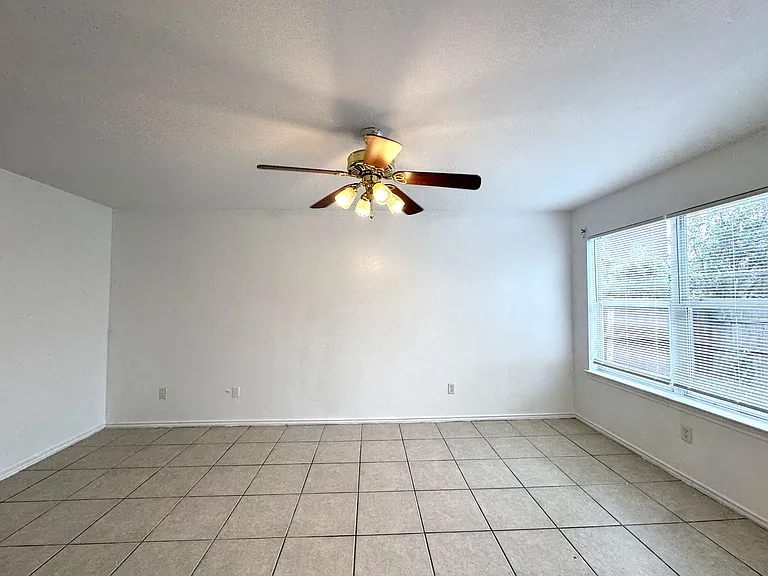 4510 Alamosa St — Photo 10
