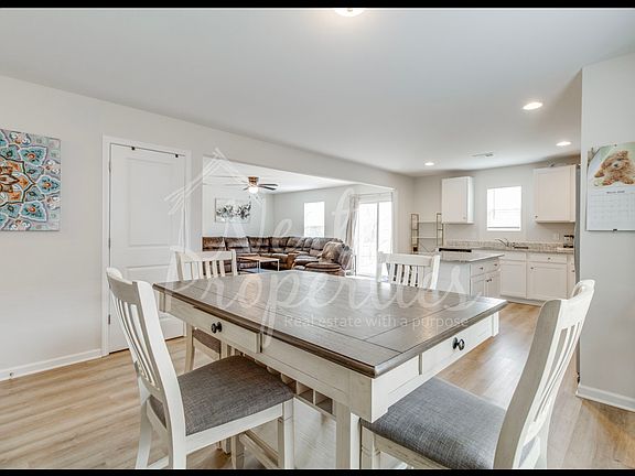 2nd image of 1508 Bradley Rd