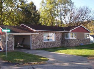 210 Goethe St, Guttenberg, IA 52052