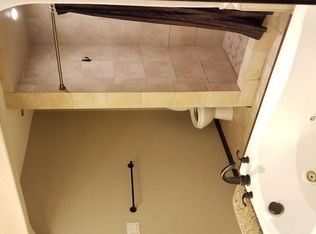 1613 S Avenue B, Portales, NM 88130