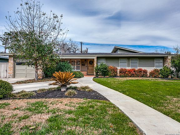 2nd image of 307 CALUMET PL