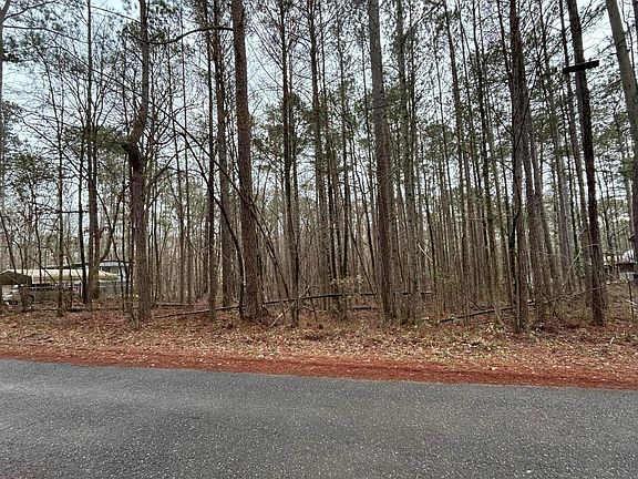 3rd image of 134 Cribb Rd