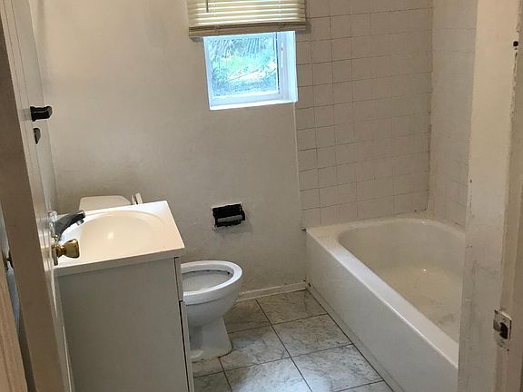 5th image of 2612 Beaverbrook Pl