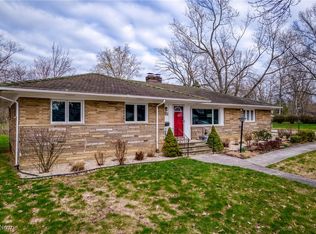 2411 Newbury Dr, Cleveland Heights, OH