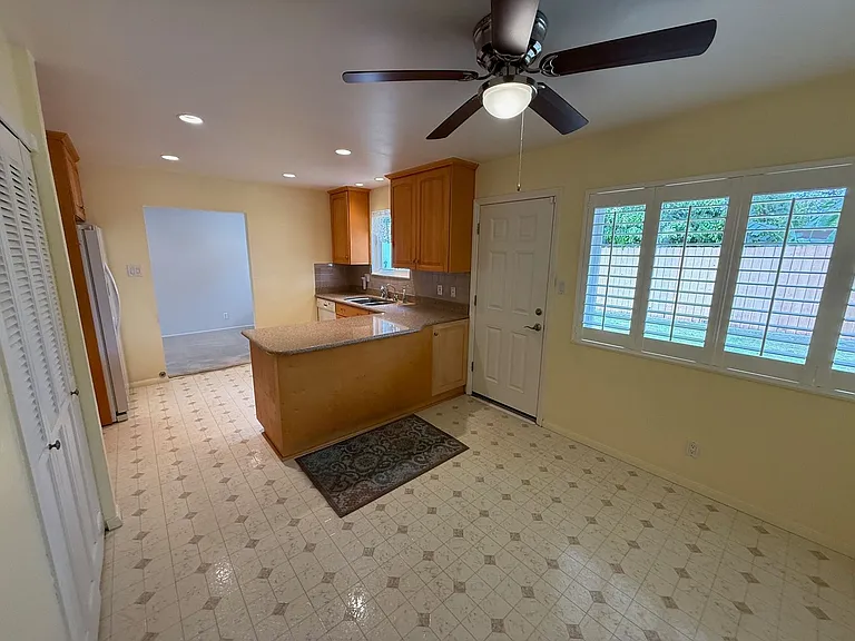 545 Pearson Rd — Photo 11