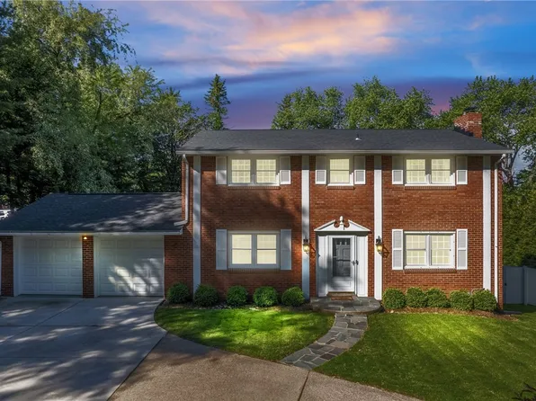 970 Beaver Grade Rd, Coraopolis, PA 15108