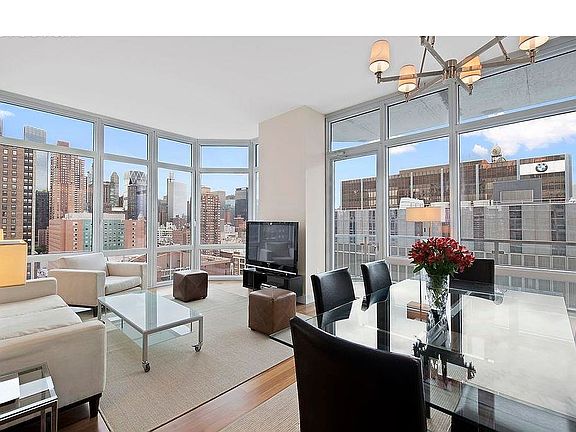 2nd image of 10 W End Ave APT 24D