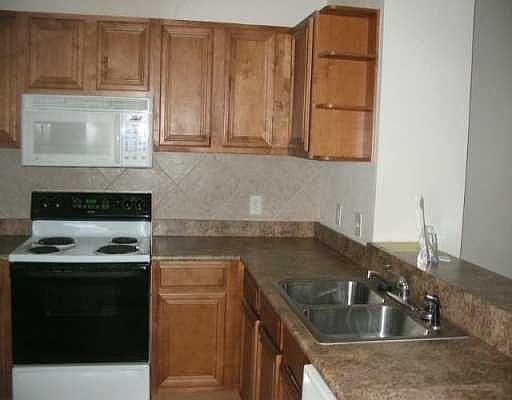2nd image of 6157 Metrowest Blvd Unit 104