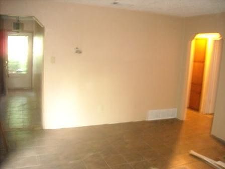 1st image of 1704 Geraldine Ln