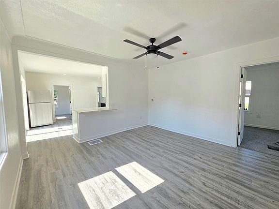 3rd image of 804 Philip St