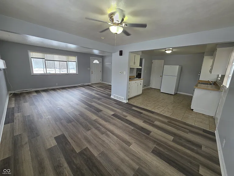 10166 Southeastern Ave — Photo 6
