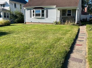 186 Grove St, Windsor Locks, CT 06096