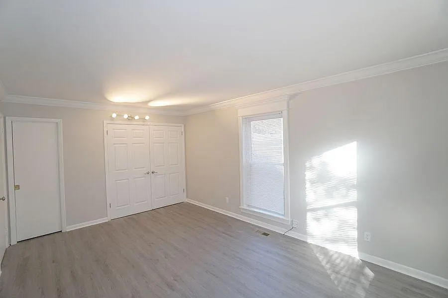 2 bed, 1.5 bath, 1295 sqft, $1,250 — Photo 4