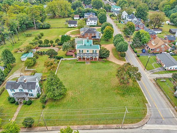 3rd image of 25 Orchard Ave