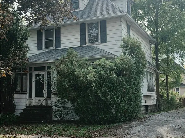 39 Cook St, Rochester, NY 14620