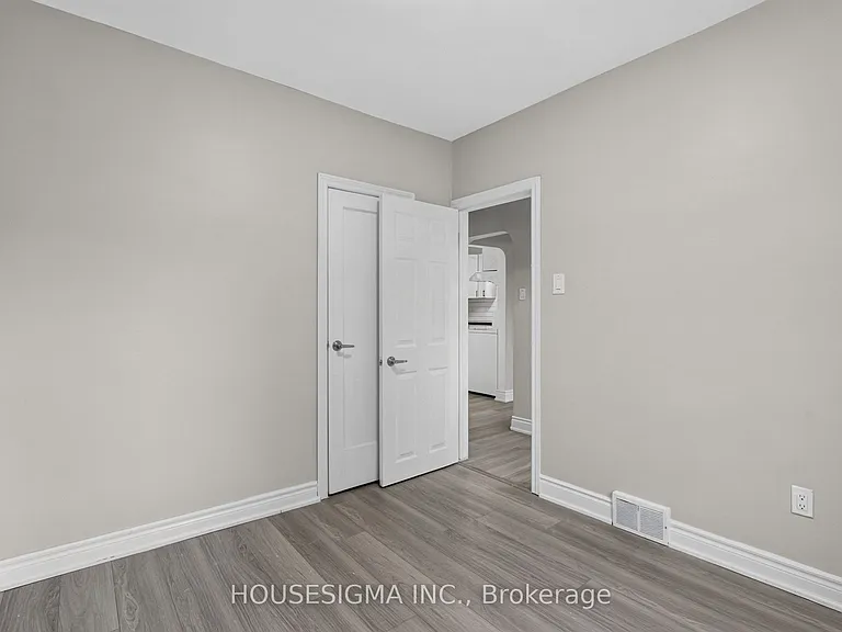 342 Carlton St — Photo 21