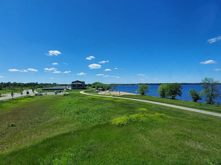 715 Lake Shore Dr NE #104 — Photo 26