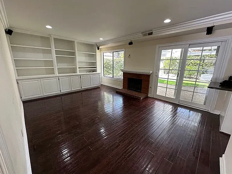 6691 Summerhill Ct — Photo 5