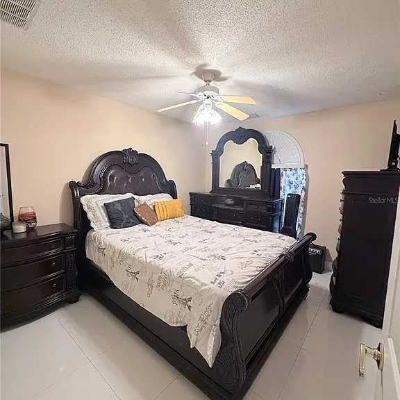 2618 Hawthorne Ln — Photo 15