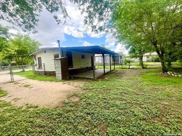 1514 COMMERCIAL AVE, San Antonio, TX 78221