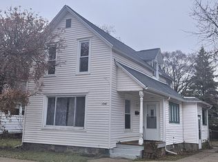 1040 Jennette Ave NW, Grand Rapids, MI 49504