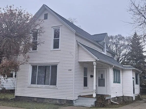 1040 Jennette Ave NW, Grand Rapids, MI 49504