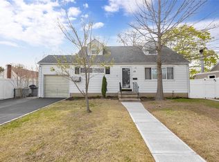 83 Florence Ct, East Meadow, NY 11554