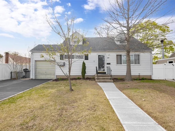 83 Florence Court, East Meadow, NY 11554