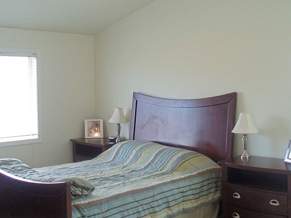 vaulted master bedroom suite