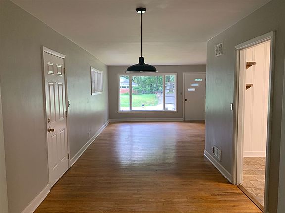 3rd image of 57 Harmony Ln