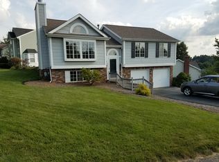 4001 Hancock Dr, Aliquippa, PA 15001