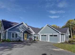 11 Thrushwood Ln, Great Barrington, MA 01230