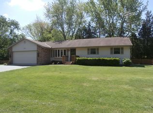 5915 Peart Rd, Morris, IL 60450