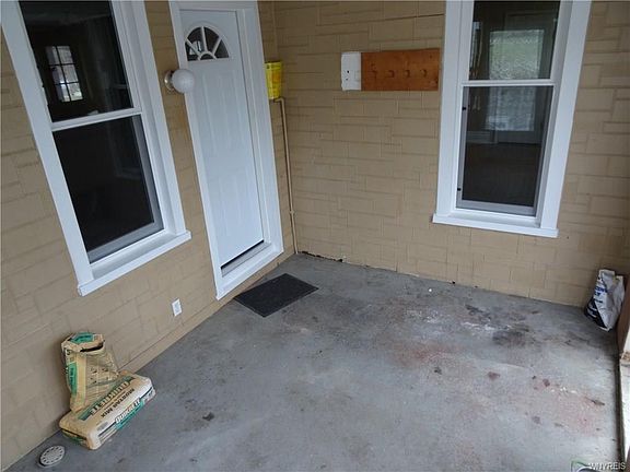3rd image of 7 Tew St