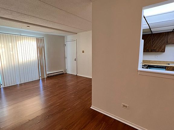 3rd image of 124 Klein Creek Ct APT 4D