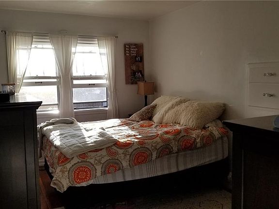 4th image of 346 Terry Ave