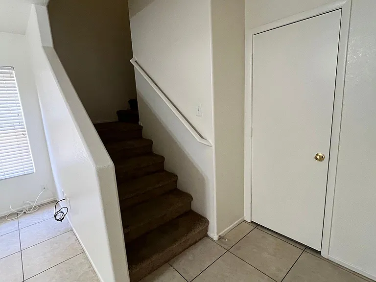 1265 Orchard View St — Photo 4