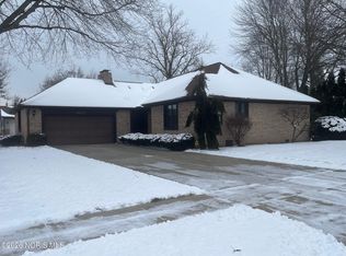 6657 Oak Brook Dr, Whitehouse, OH 43571
