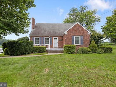 432 N Market St, Fawn Grove, PA, 17321