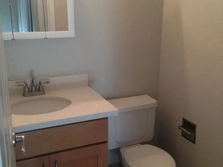 12527 Roosevelt Way NE — Photo 29