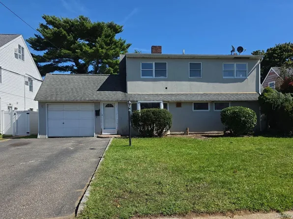 22 Tarry Lane, Levittown, NY 11756