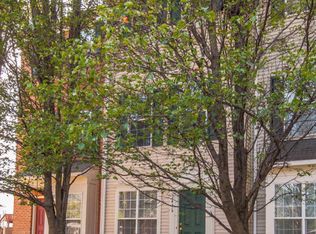 2416 Misty Dawn Ct, Herndon, VA 20171