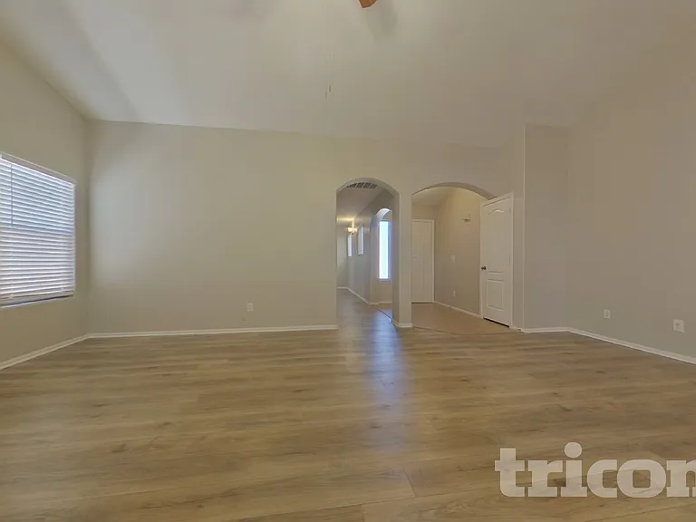 10368 W Atlantis Way — Photo 4