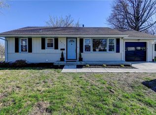2015 NE 55th St, Kansas City, MO 64118