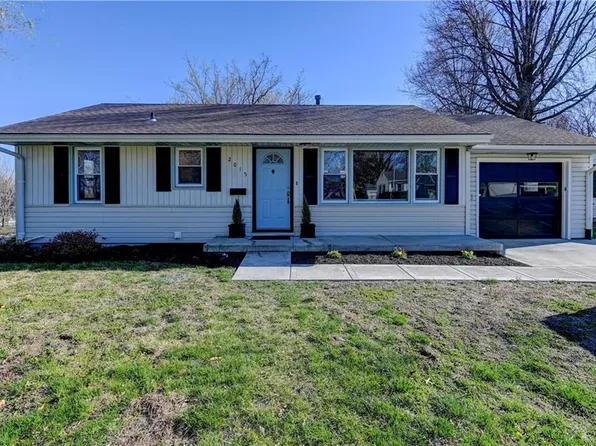 2015 NE 55th St, Kansas City, MO 64118