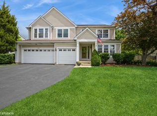 1757 Louisville Ln, Crystal Lake, IL 60014