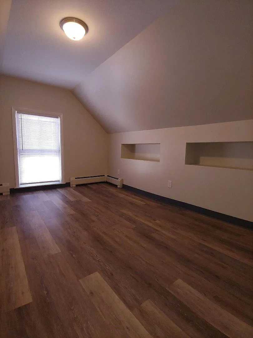 61 East Allen Street — Photo 4